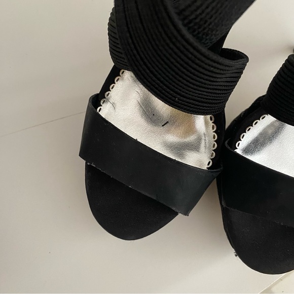 Bebe Elegant Black Platform Heels size 7 - Picture 5 of 9